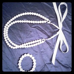 White Pearl Necklace and Bracelet.